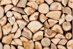 продаем колотые дрова недорого с доставкой